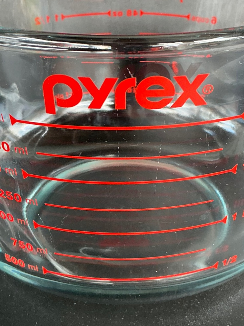 Pyrex 8 Cup 2 Qt Glass Measuring Cup Red Lettering USA No Chips Cracks - Picture 11 of 14
